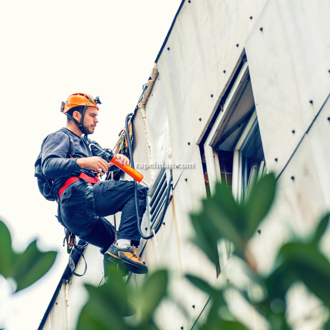 خدمات پیچ رولپلاک نما با طناب بدون داربست تهران