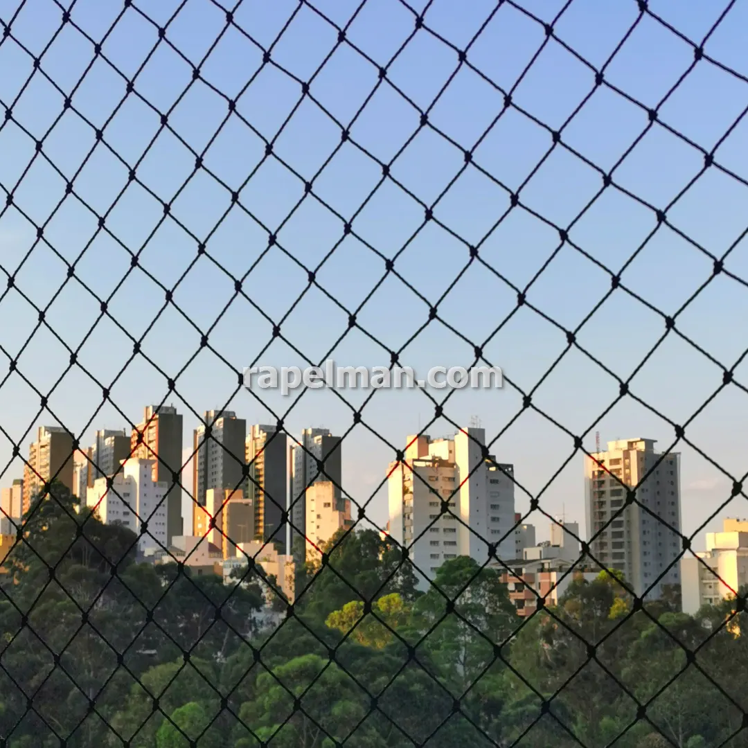 نصاب توری مرغی برای پاسیو و حیات خلوت در تهران